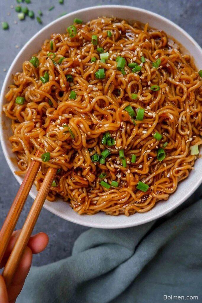 easy saucy ramen noodles vegan